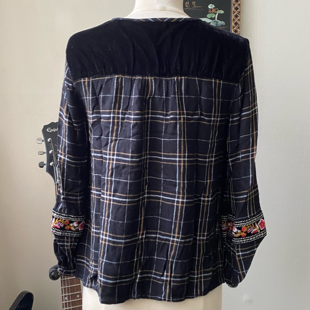Style & Co. Bohemian Black/Red/Gold Tassel Blouse. Size PS. - Picture 2 of 6